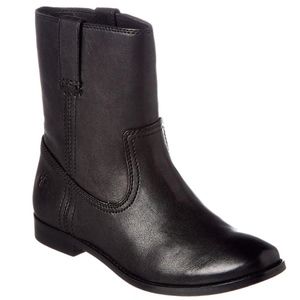 FRYE Anna Shortie Leather Boots in Black